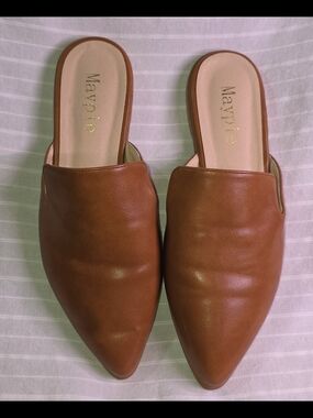 Maypie Camel Leather Pointed- Toe Slip-On Mules